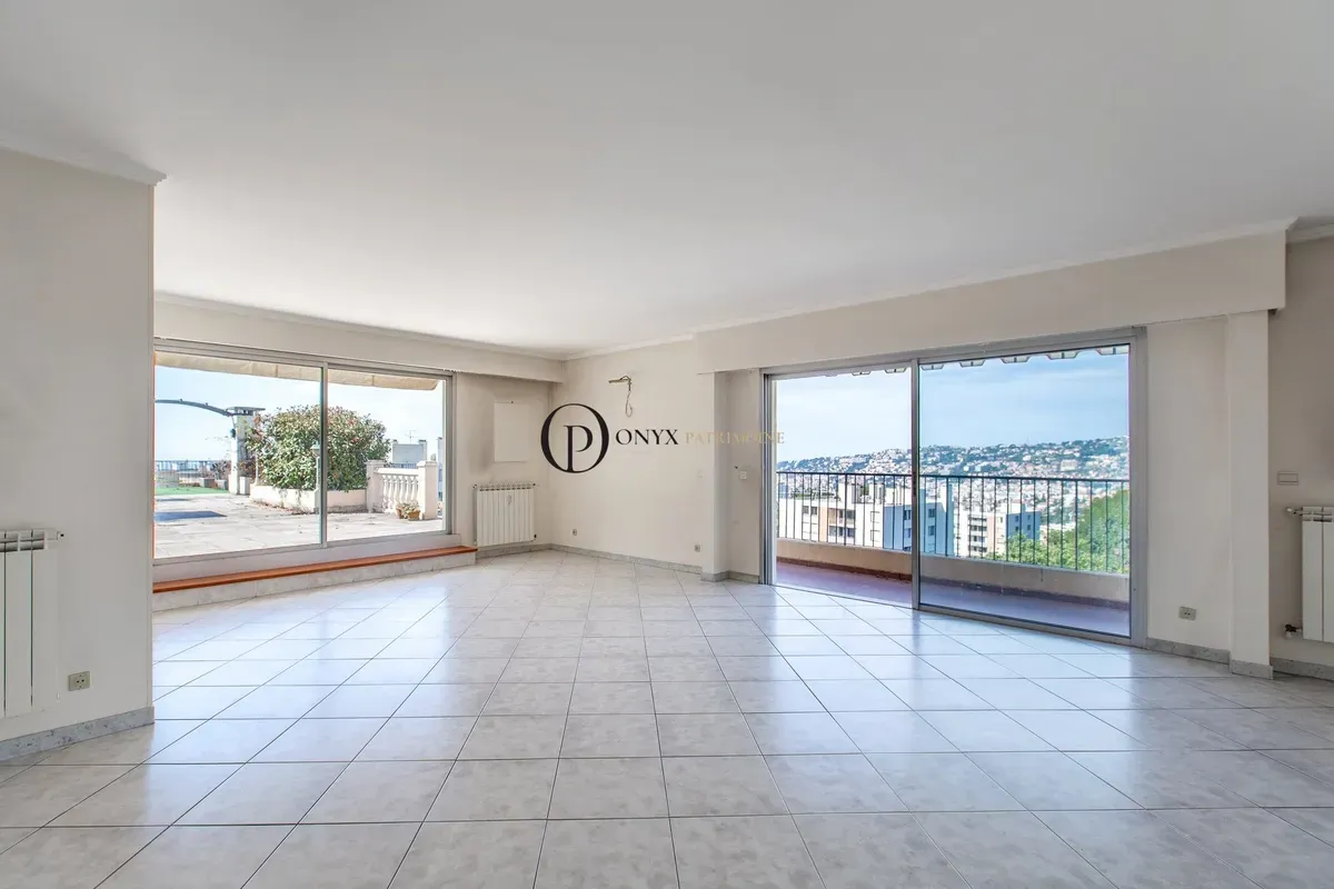 ULTIMO PIANO CON TERRAZZA E VISTA MARE - Photo 5